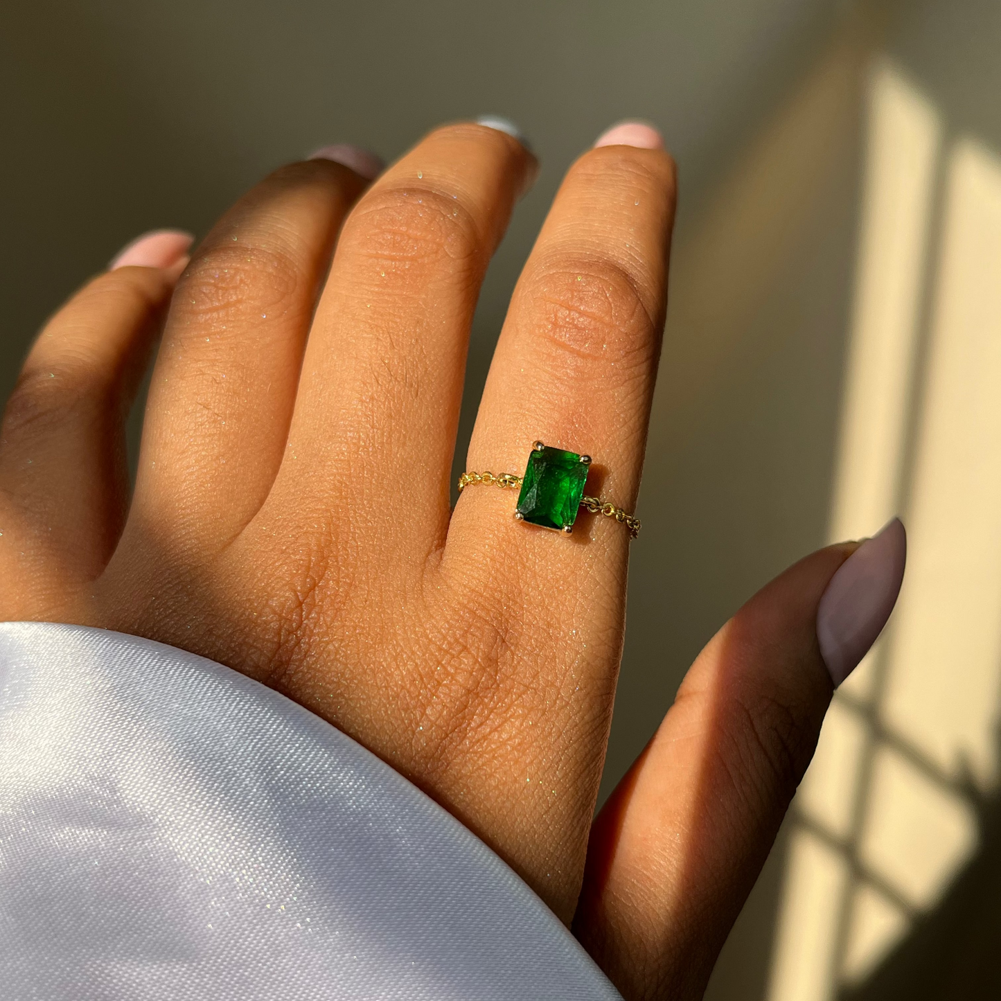 Royal Emerald Chain Ring