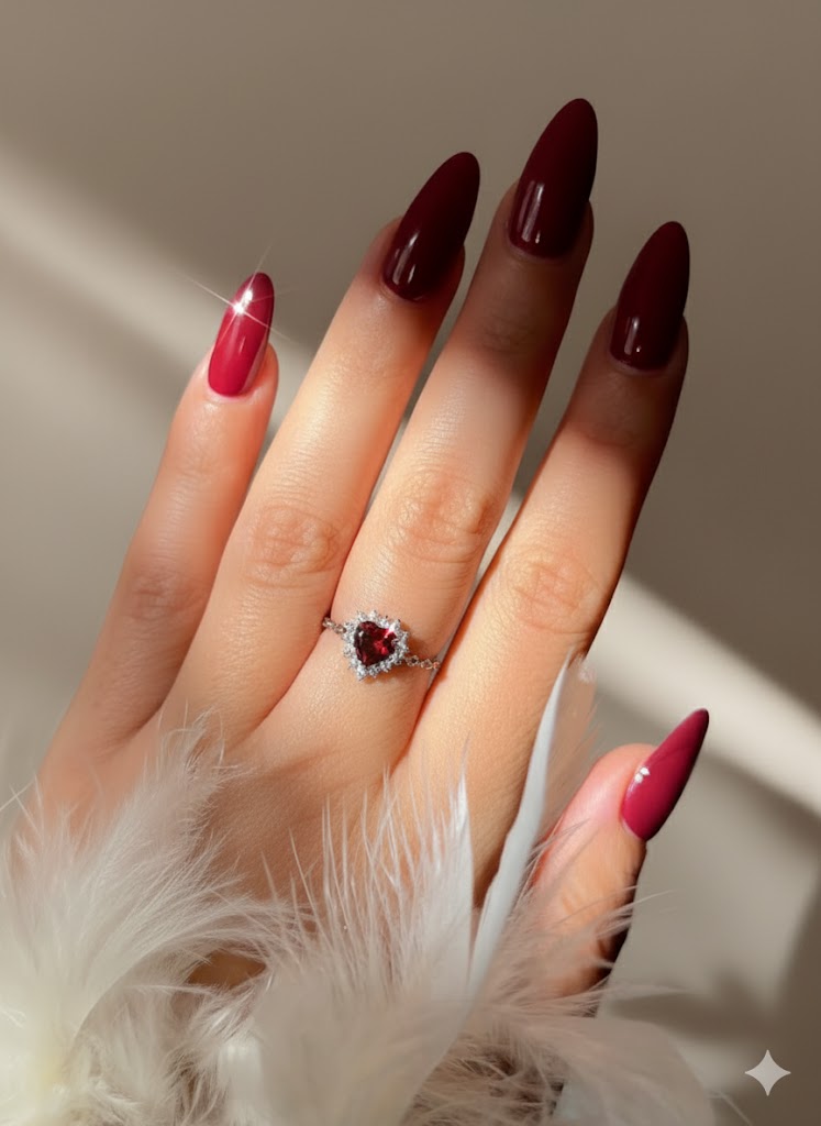 Empress of Hearts Chain Ring – Red