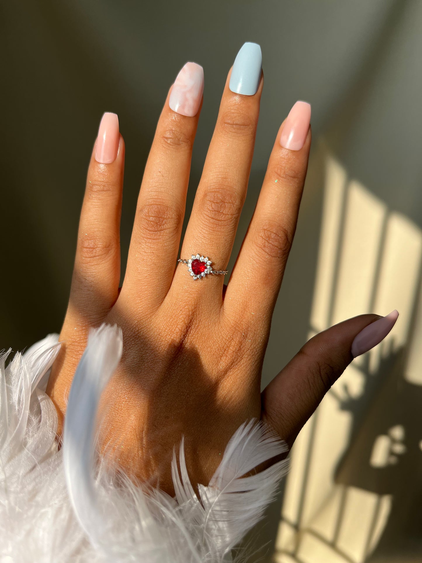 Empress of Hearts Chain Ring – Red